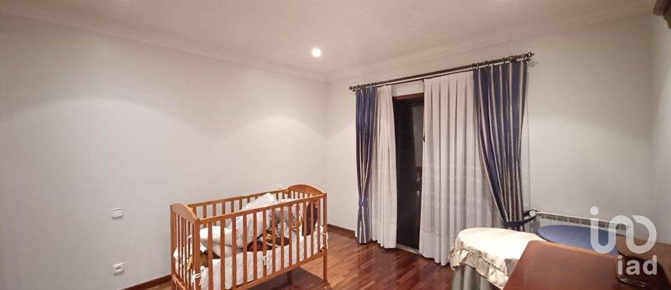 Moradia T4 em São Mamede de Infesta e Senhora da Hora de 252 m²