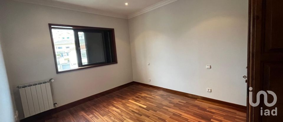 Moradia T4 em São Mamede de Infesta e Senhora da Hora de 252 m²