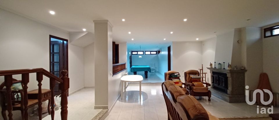 Moradia T4 em São Mamede de Infesta e Senhora da Hora de 252 m²