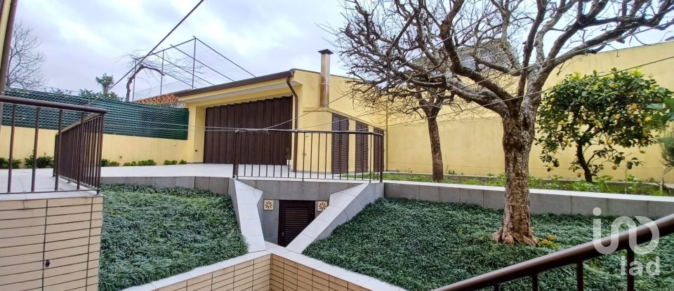 Moradia T4 em São Mamede de Infesta e Senhora da Hora de 252 m²