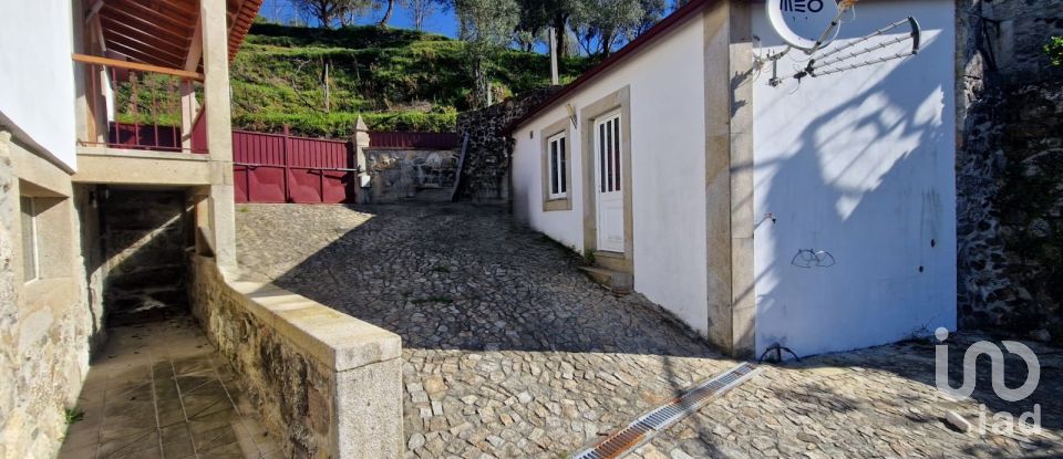 Maison T2 à Labruja de 175 m²