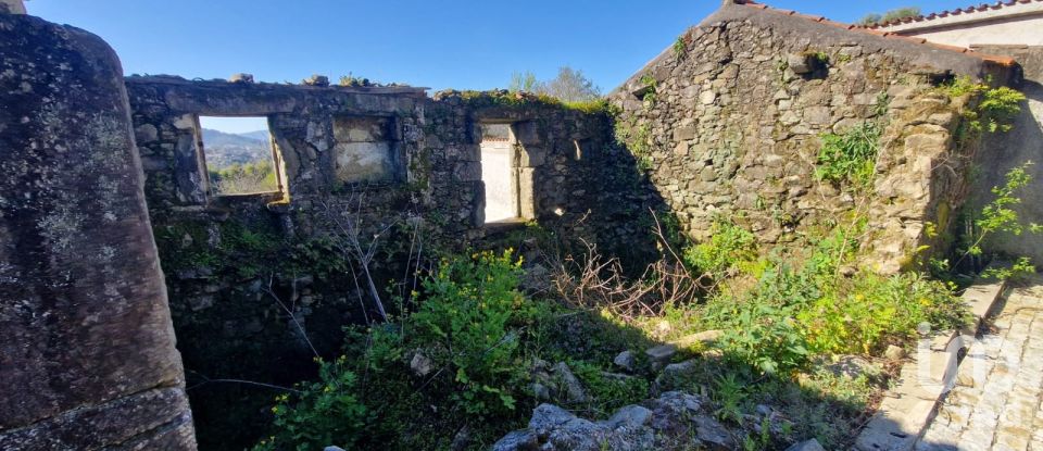 Maison T2 à Labruja de 175 m²