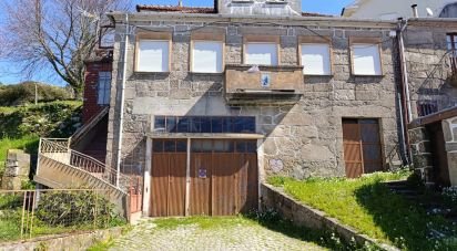 Maison T4 à Vila e Roussas de 228 m²