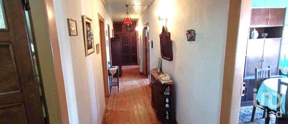 Maison T4 à Vila e Roussas de 228 m²