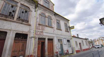 Maison traditionnelle T6 à Lousã e Vilarinho de 261 m²
