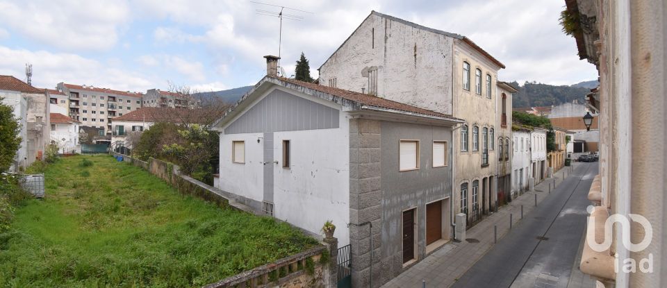 Casa tradicional T6 em Lousã e Vilarinho de 261 m²