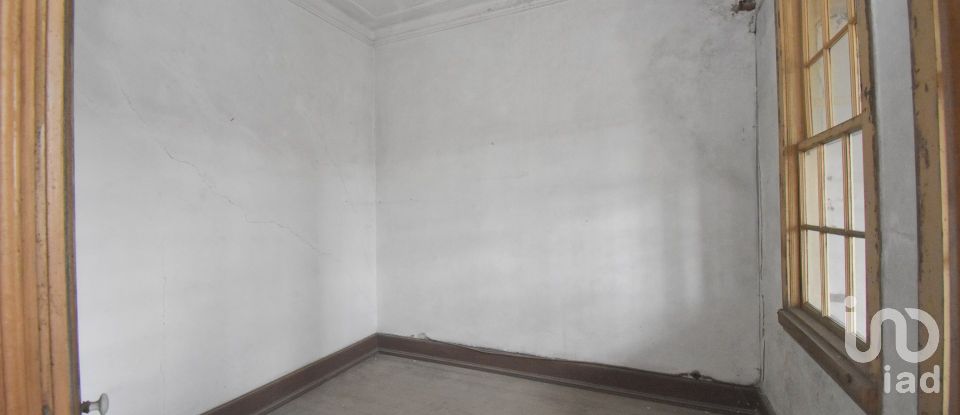 Casa tradicional T6 em Lousã e Vilarinho de 261 m²