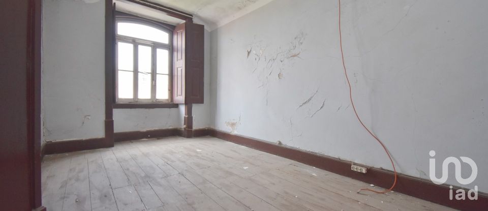 Casa tradicional T6 em Lousã e Vilarinho de 261 m²