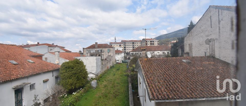 Casa tradicional T6 em Lousã e Vilarinho de 261 m²