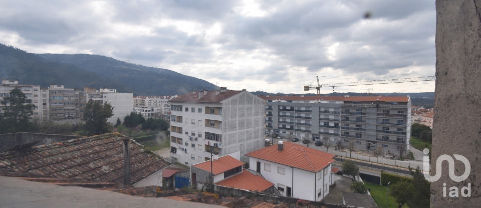 Casa tradicional T6 em Lousã e Vilarinho de 261 m²