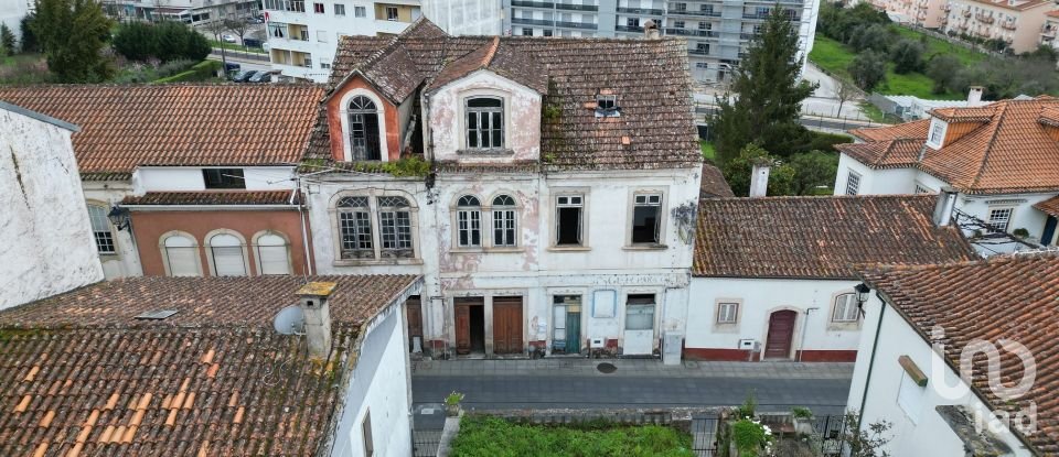 Casa tradicional T6 em Lousã e Vilarinho de 261 m²