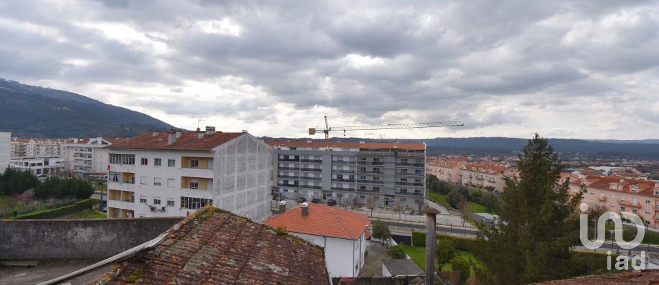 Casa tradicional T6 em Lousã e Vilarinho de 261 m²