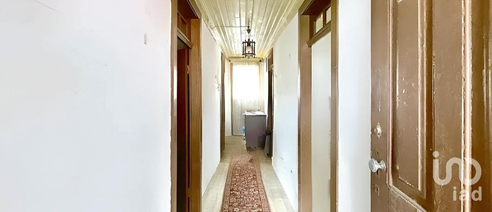 Moradia T4 em Oura de 144 m²