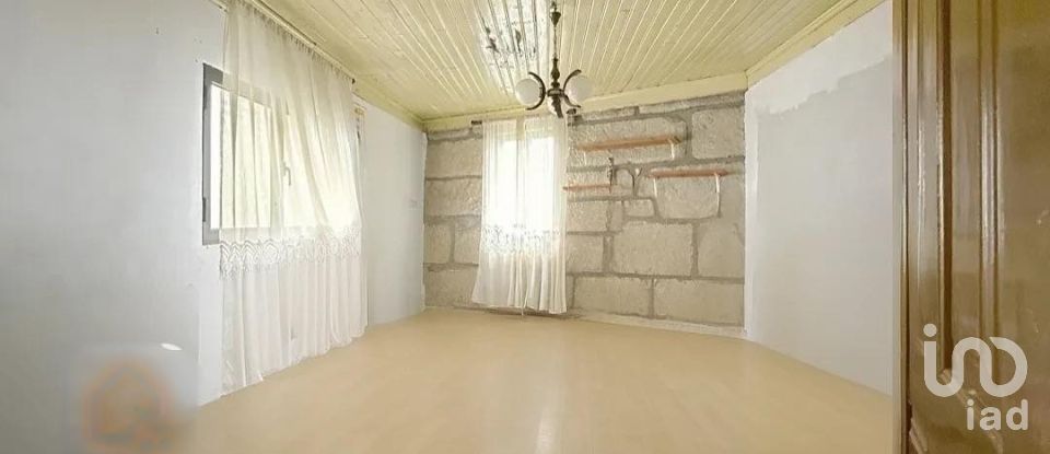 Moradia T4 em Oura de 144 m²