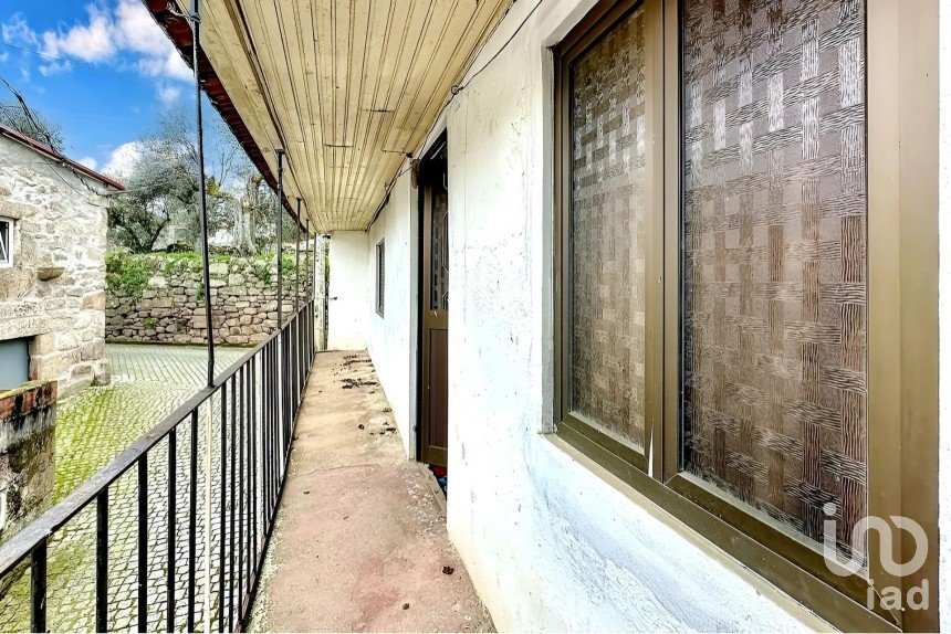 Moradia T4 em Oura de 144 m²