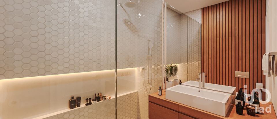 Moradia T4 em Estômbar e Parchal de 250 m²