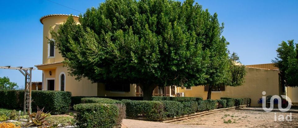 Ferme T4 à Alcantarilha e Pêra de 207 m²