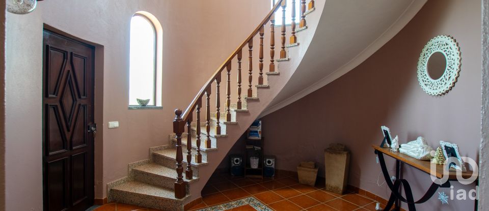 Ferme T4 à Alcantarilha e Pêra de 207 m²