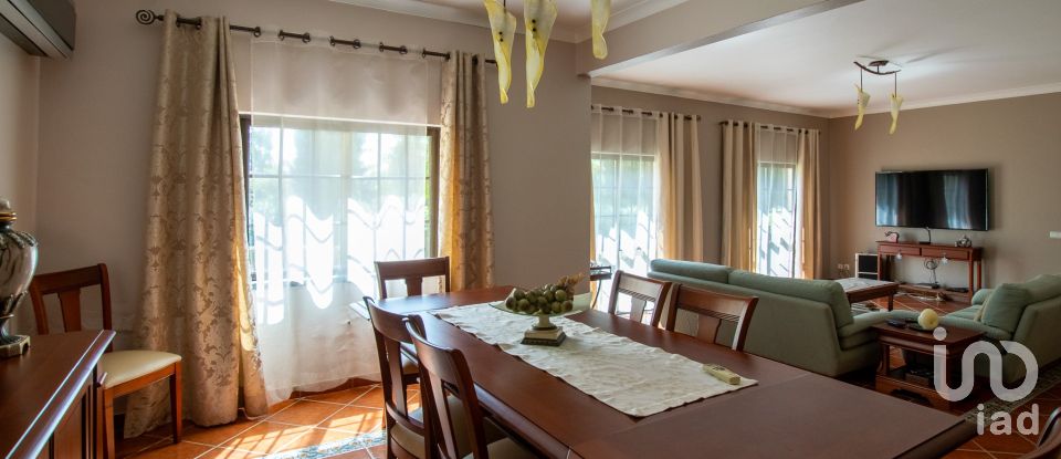 Ferme T4 à Alcantarilha e Pêra de 207 m²