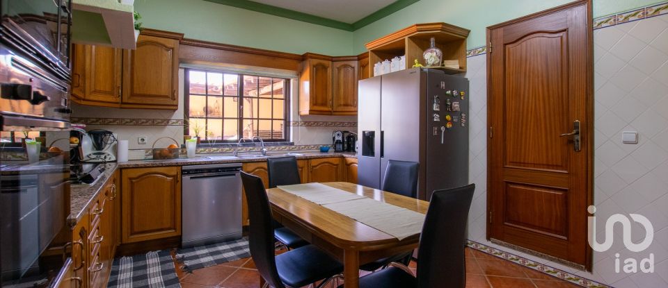 Ferme T4 à Alcantarilha e Pêra de 207 m²