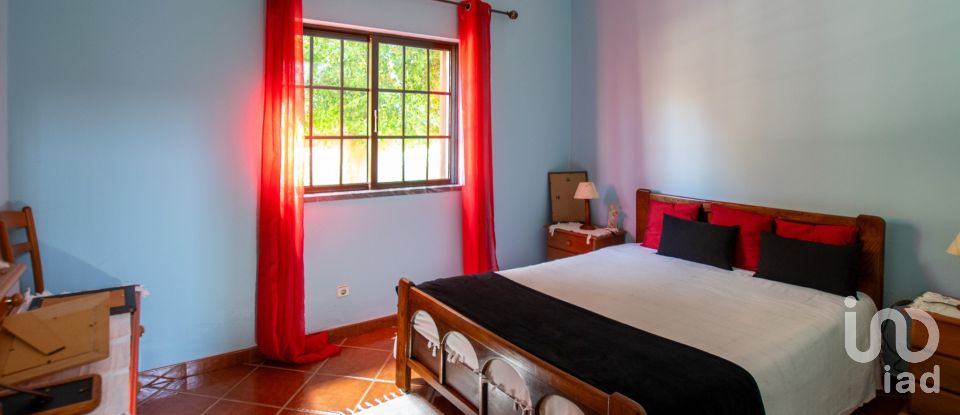 Ferme T4 à Alcantarilha e Pêra de 207 m²