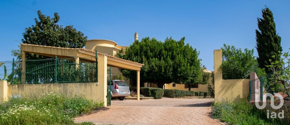 Ferme T4 à Alcantarilha e Pêra de 207 m²