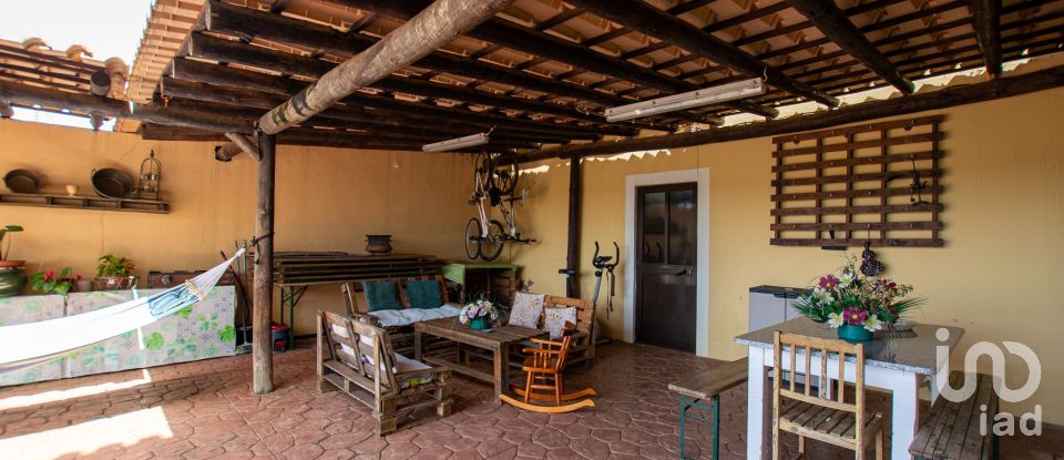 Ferme T4 à Alcantarilha e Pêra de 207 m²