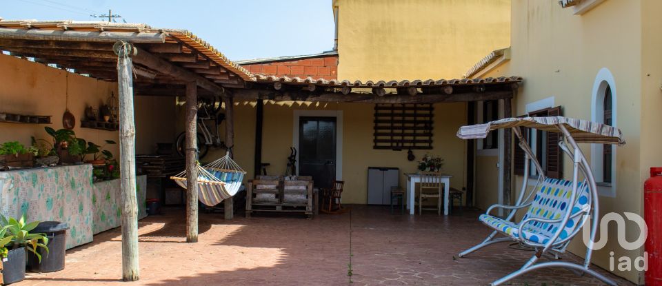 Ferme T4 à Alcantarilha e Pêra de 207 m²