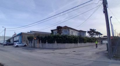 Maison T4 à Espinho de 230 m²