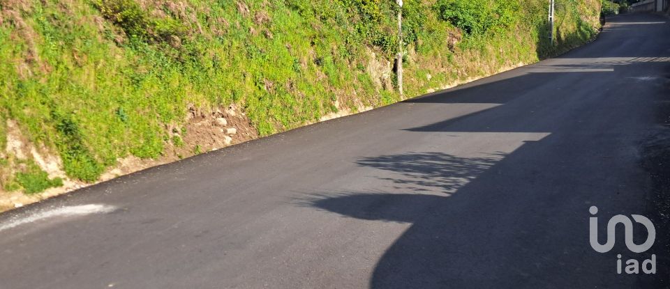 Terreno em Dossãos de 1 522 m²