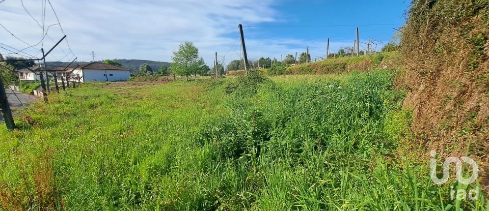 Terreno em Dossãos de 1 522 m²