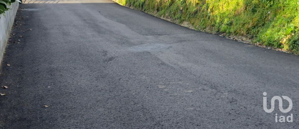 Terreno em Dossãos de 1 522 m²