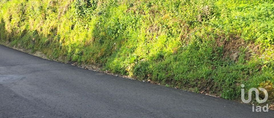 Terreno em Dossãos de 1 522 m²