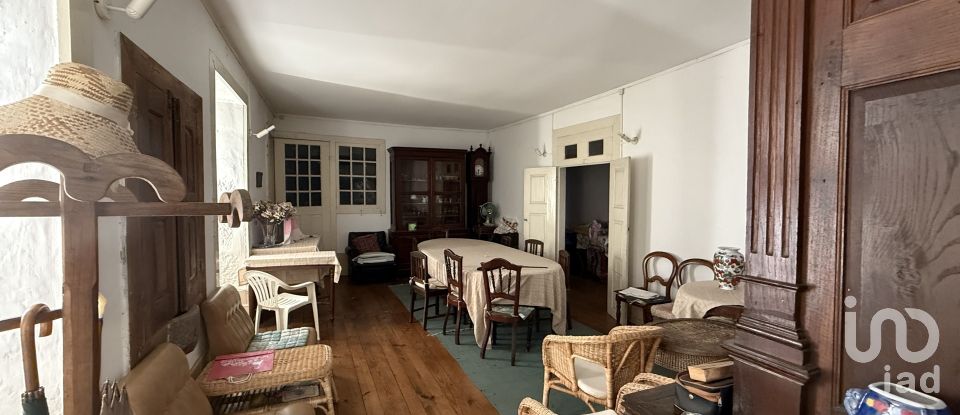 Moradia T11 em Vila Cova da Lixa e Borba de Godim de 1 272 m²