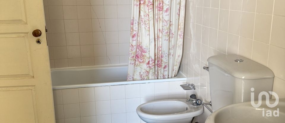 Moradia T11 em Vila Cova da Lixa e Borba de Godim de 1 272 m²