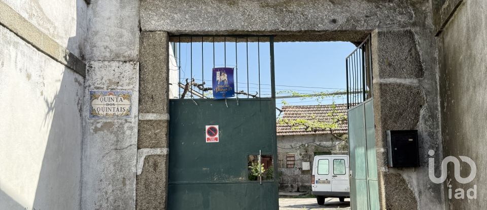 Moradia T11 em Vila Cova da Lixa e Borba de Godim de 1 272 m²