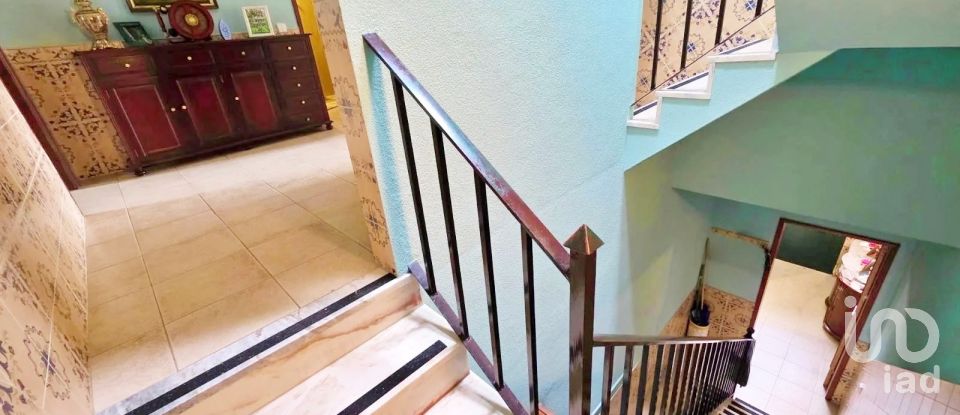 House T5 in Benfica do Ribatejo of 175 m²