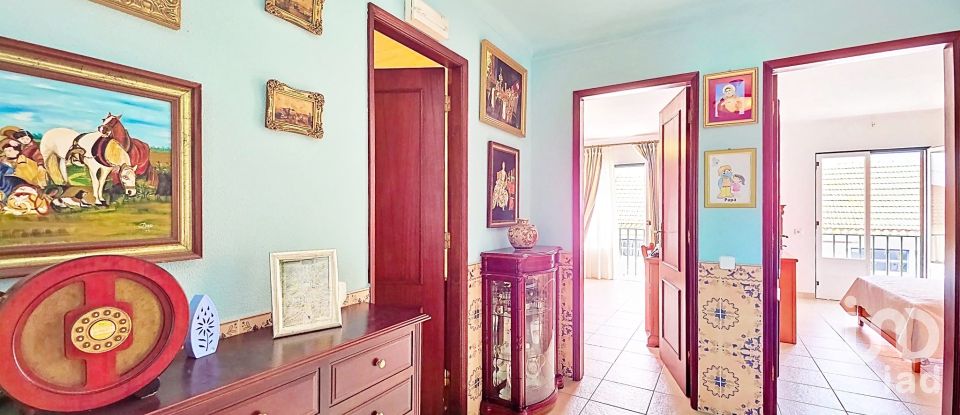 House T5 in Benfica do Ribatejo of 175 m²