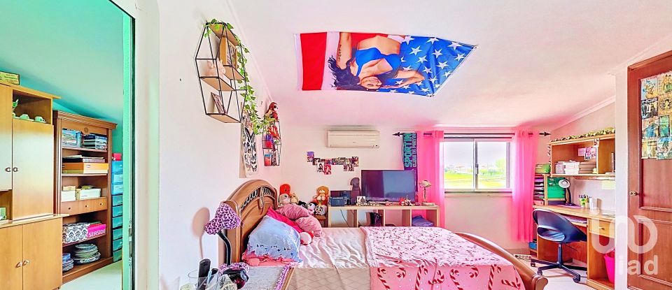 House T5 in Benfica do Ribatejo of 175 m²