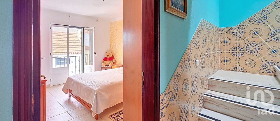 House T5 in Benfica do Ribatejo of 175 m²