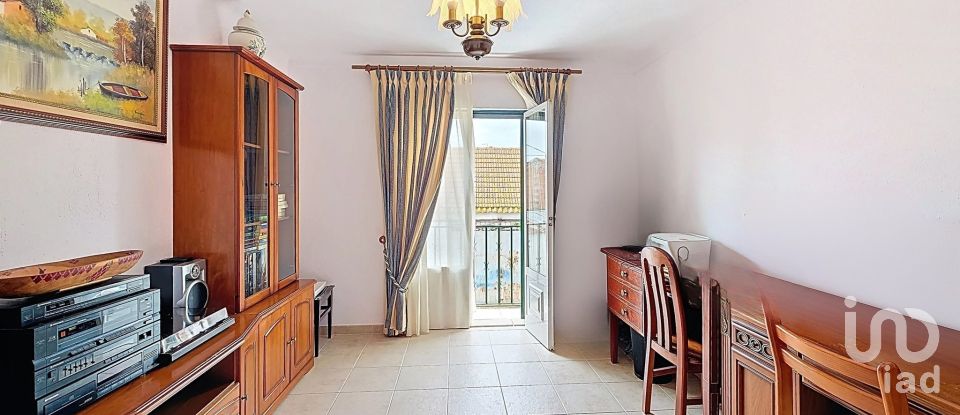 House T5 in Benfica do Ribatejo of 175 m²