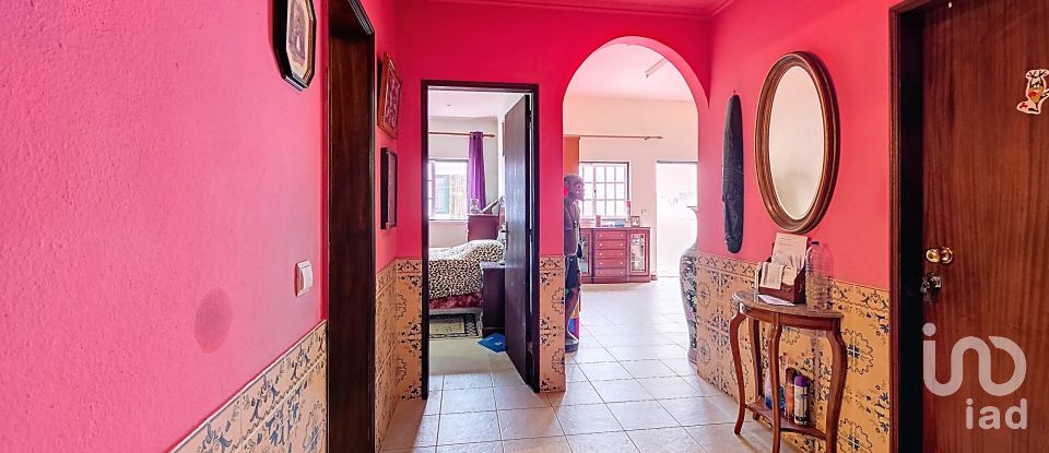 House T5 in Benfica do Ribatejo of 175 m²