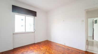 Apartment T3 in Venteira of 71 m²