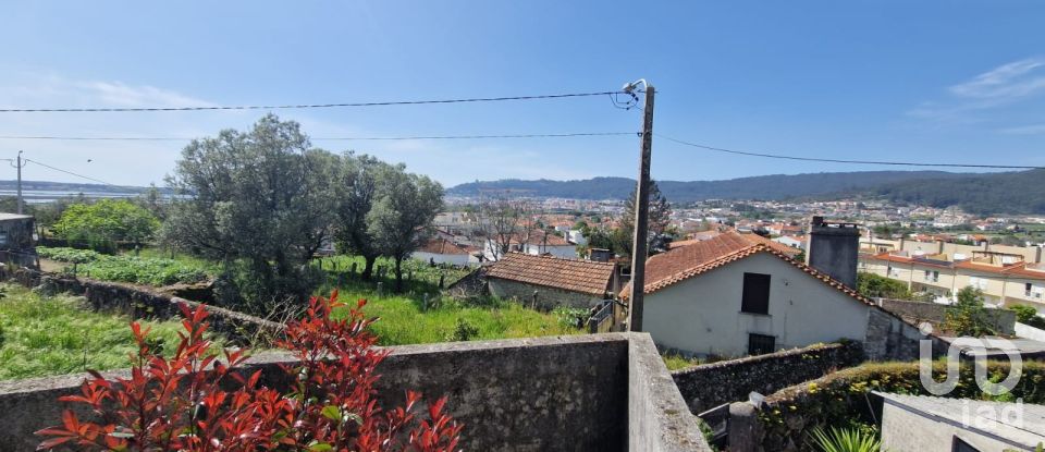 Moradia T2 em Santa Marta de Portuzelo de 120 m²