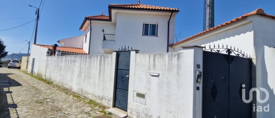 Moradia T2 em Santa Marta de Portuzelo de 128 m²