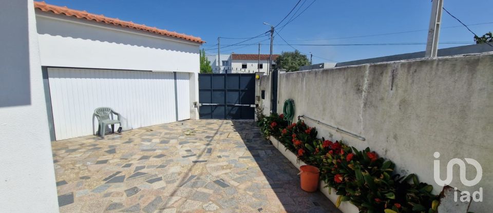 Moradia T2 em Santa Marta de Portuzelo de 128 m²