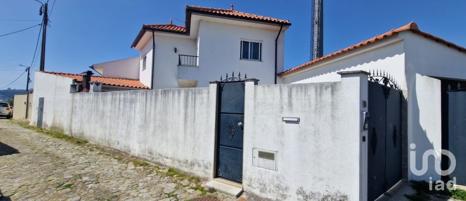 Moradia T2 em Santa Marta de Portuzelo de 128 m²