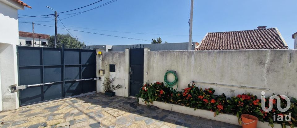 Moradia T2 em Santa Marta de Portuzelo de 128 m²