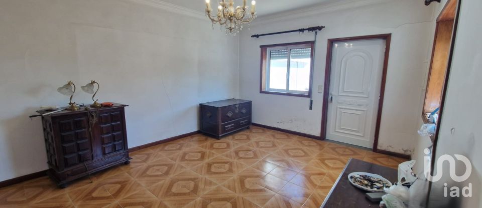 Moradia T2 em Santa Marta de Portuzelo de 128 m²