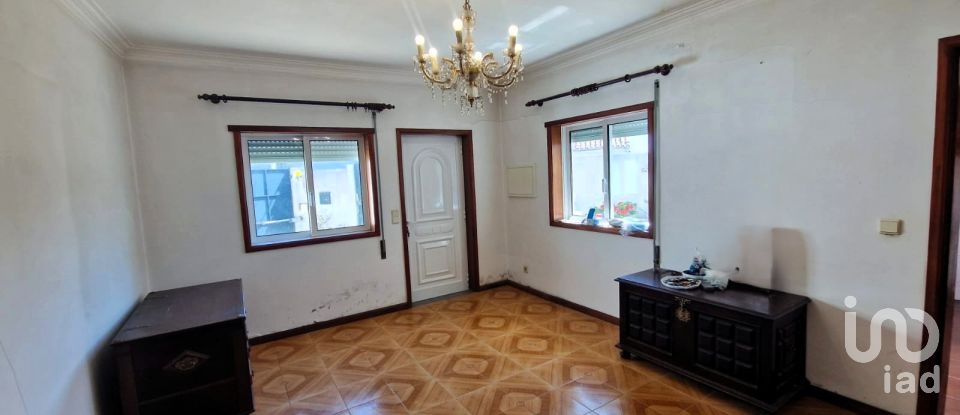 Moradia T2 em Santa Marta de Portuzelo de 128 m²